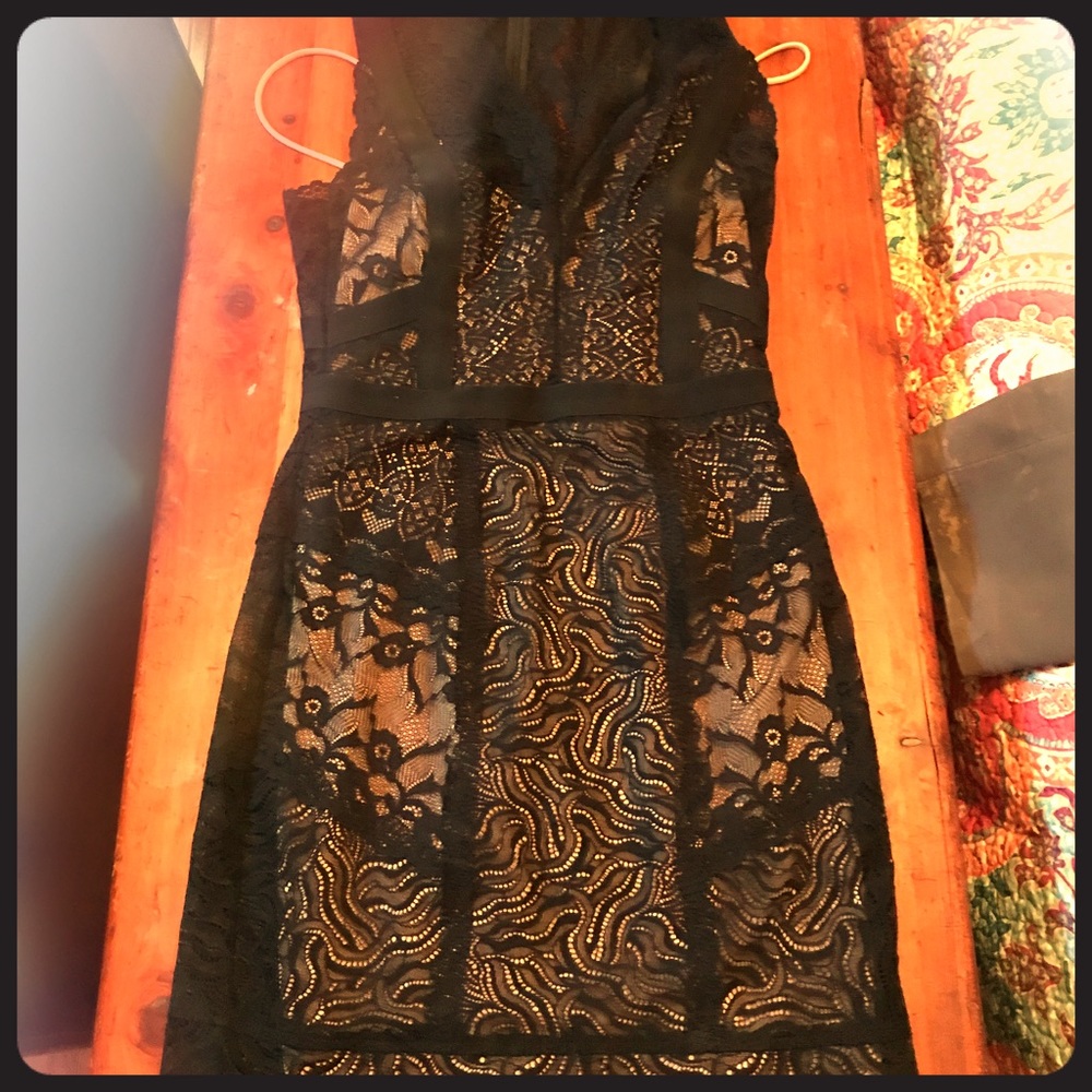 Perfect holiday dress Nicole Miller size 2